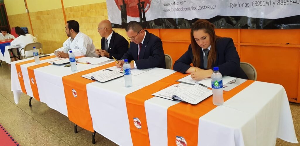 77331150 2208676905900206 3170741953956413440 o